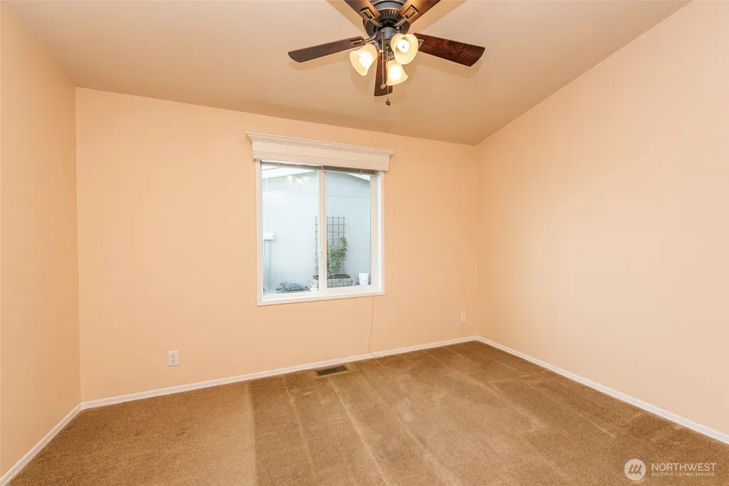 718 W Heritage Loop Sequim WA 98382