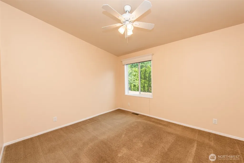718 W Heritage Loop Sequim WA 98382