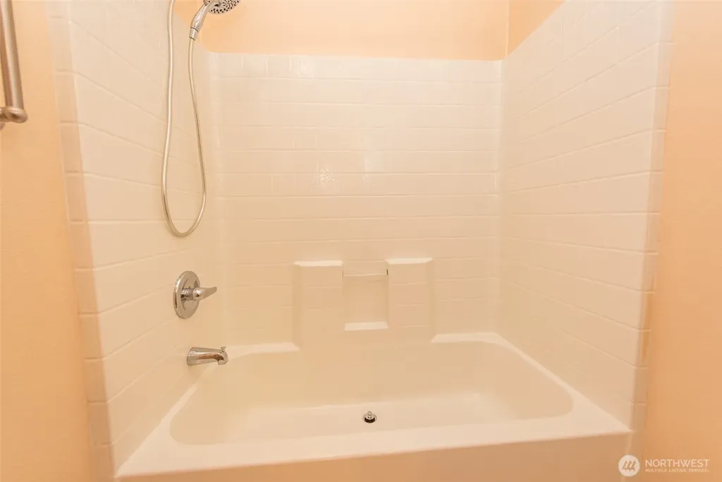 718 W Heritage Loop Sequim WA 98382