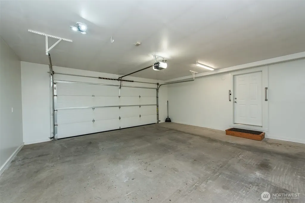 718 W Heritage Loop Sequim WA 98382