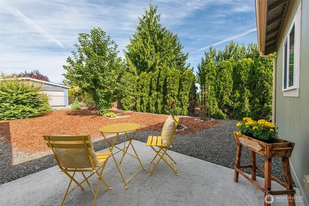 718 W Heritage Loop Sequim WA 98382