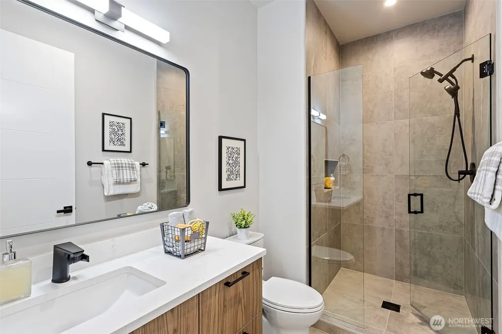 14 158th Place NE Bellevue WA 98008