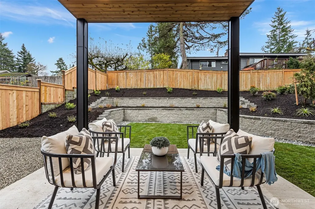 14 158th Place NE Bellevue WA 98008