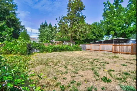 10245 42nd Avenue SW Seattle WA 98146