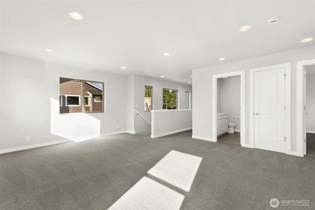 12611 SE 256th Place Kent WA 98030