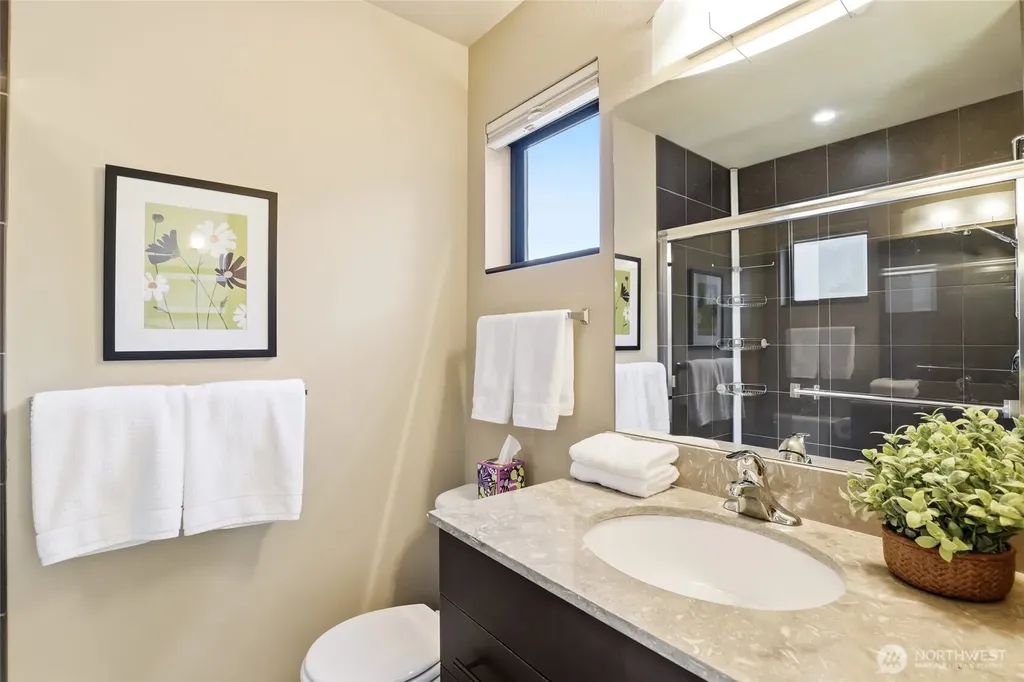 4923 39th Avenue S Seattle WA 98118