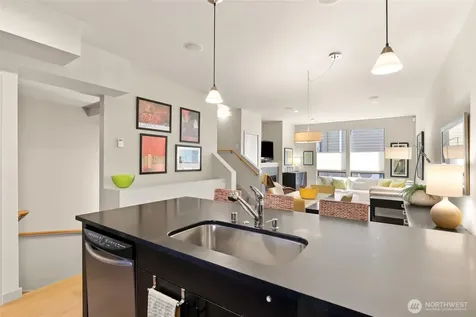 4923 39th Avenue S Seattle WA 98118