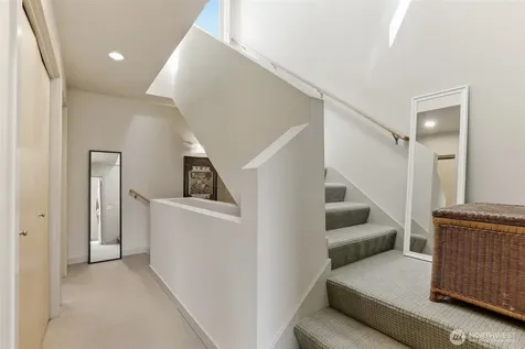 4923 39th Avenue S Seattle WA 98118