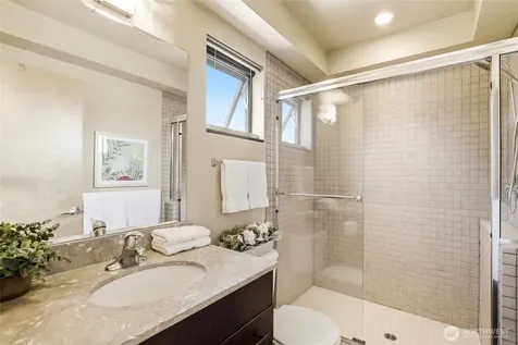 4923 39th Avenue S Seattle WA 98118
