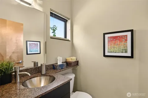 4923 39th Avenue S Seattle WA 98118