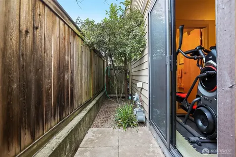 4923 39th Avenue S Seattle WA 98118