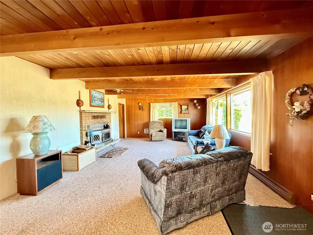 201 W Seattle Avenue Westport WA 98595