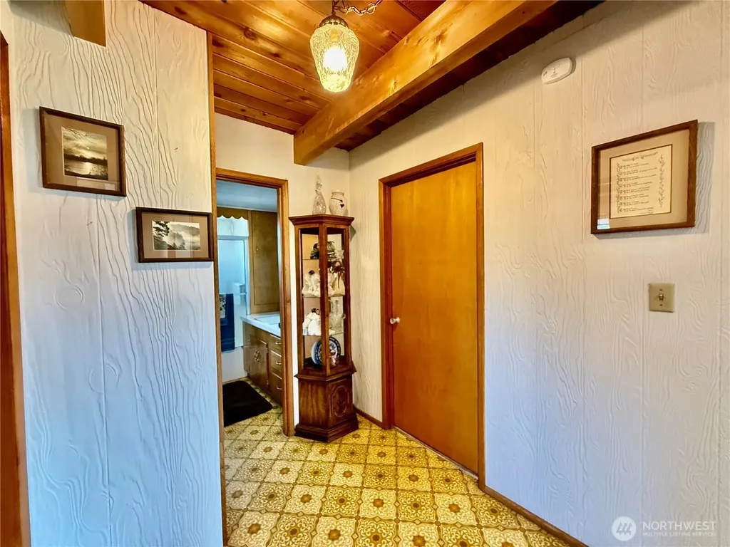 201 W Seattle Avenue Westport WA 98595