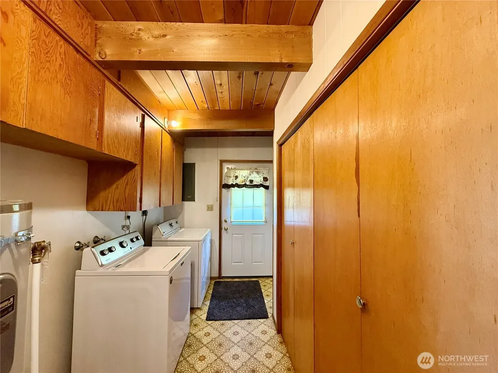 201 W Seattle Avenue Westport WA 98595
