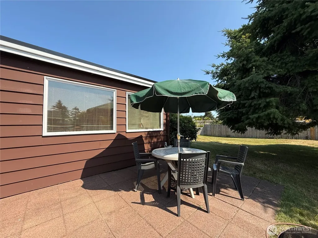 201 W Seattle Avenue Westport WA 98595