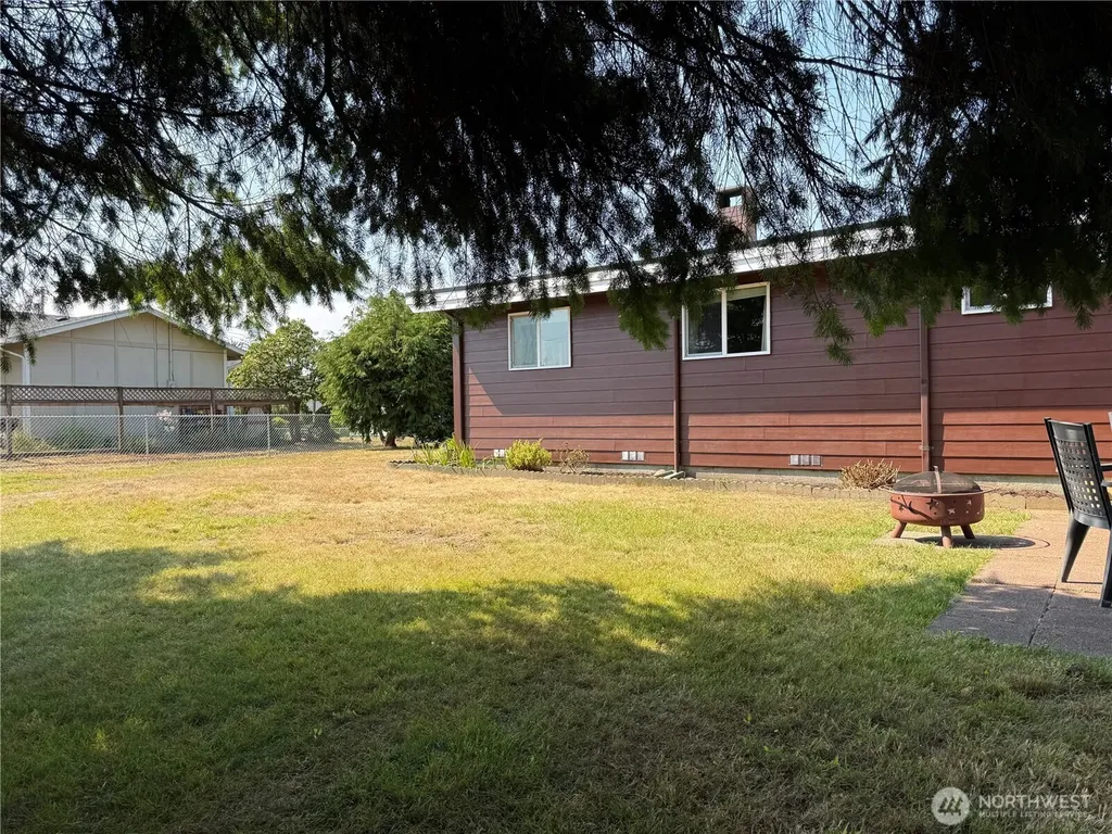 201 W Seattle Avenue Westport WA 98595