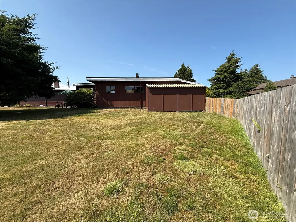 201 W Seattle Avenue Westport WA 98595