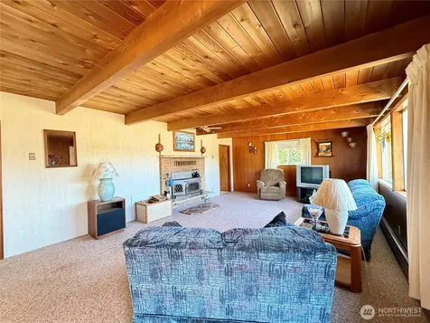 201 W Seattle Avenue Westport WA 98595