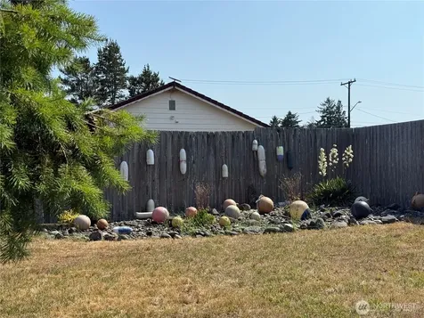 201 W Seattle Avenue Westport WA 98595