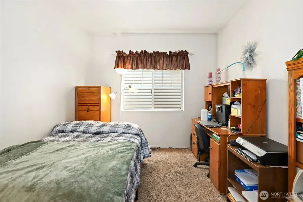 7404 143rd Avenue Ct E Sumner WA 98390
