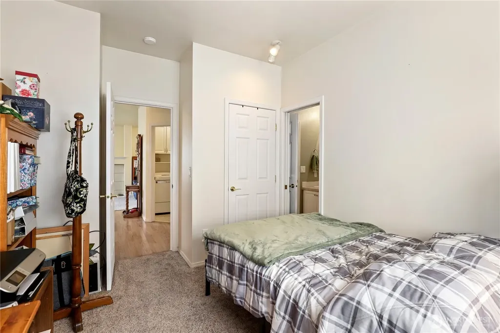 7404 143rd Avenue Ct E Sumner WA 98390