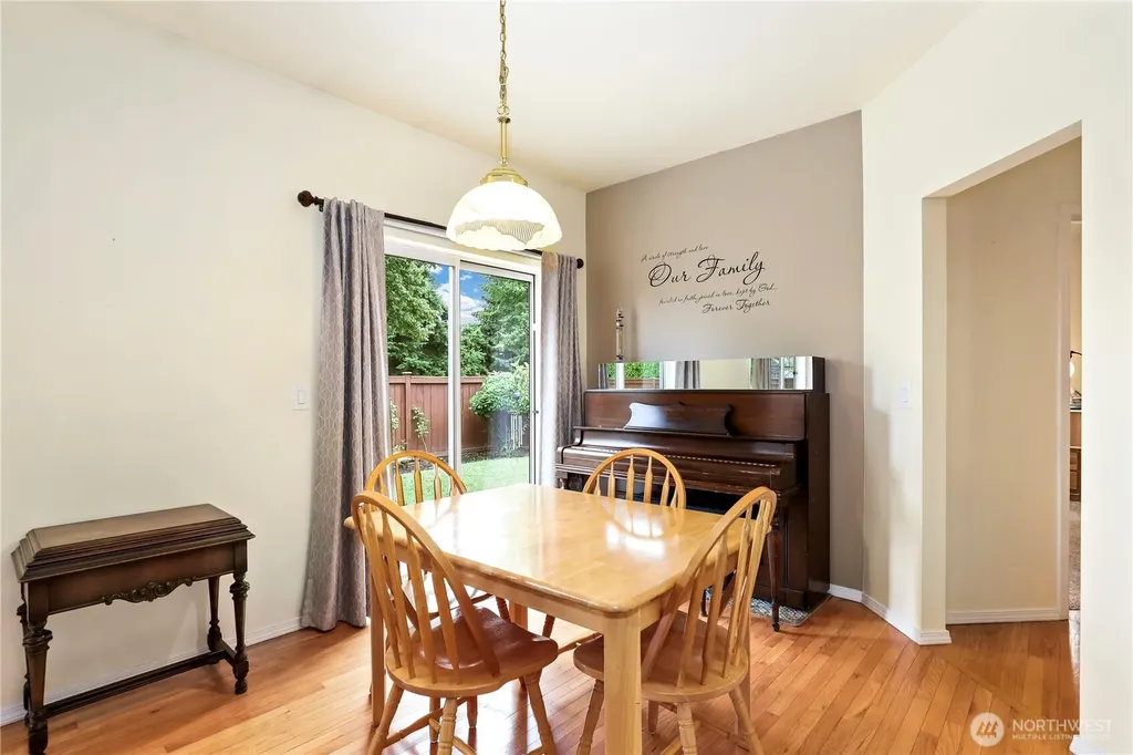 7404 143rd Avenue Ct E Sumner WA 98390