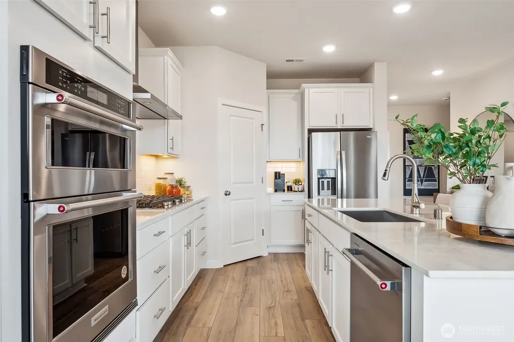 3938 Flat Top Drive Bremerton WA 98312