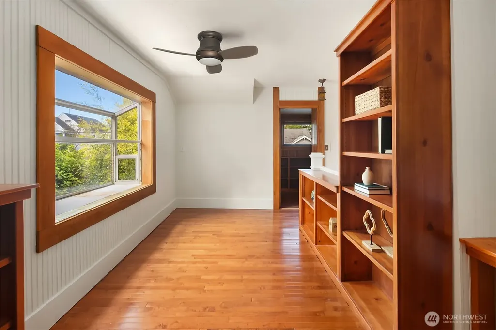 2710 18th Avenue S Seattle WA 98144