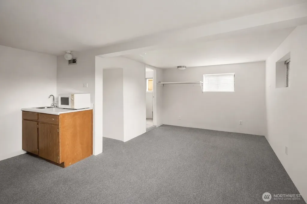 2710 18th Avenue S Seattle WA 98144