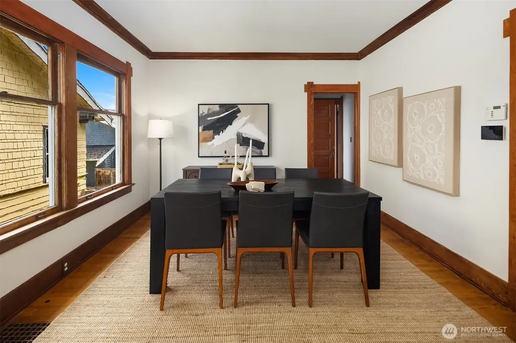 2710 18th Avenue S Seattle WA 98144