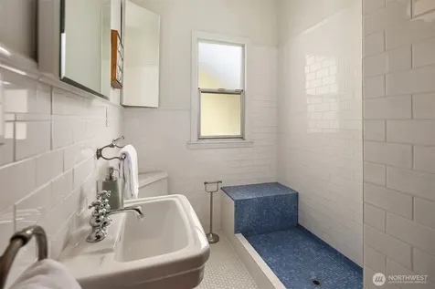 2710 18th Avenue S Seattle WA 98144