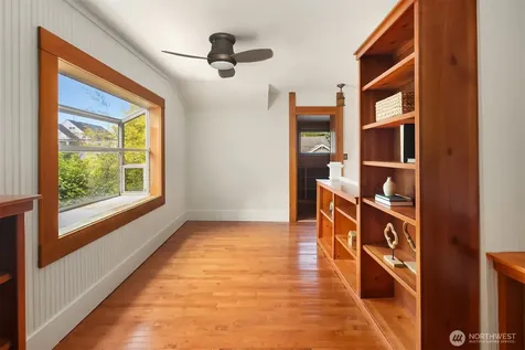 2710 18th Avenue S Seattle WA 98144