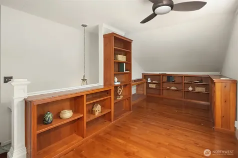 2710 18th Avenue S Seattle WA 98144