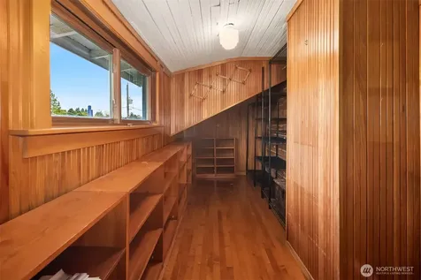 2710 18th Avenue S Seattle WA 98144
