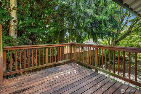 2710 18th Avenue S Seattle WA 98144