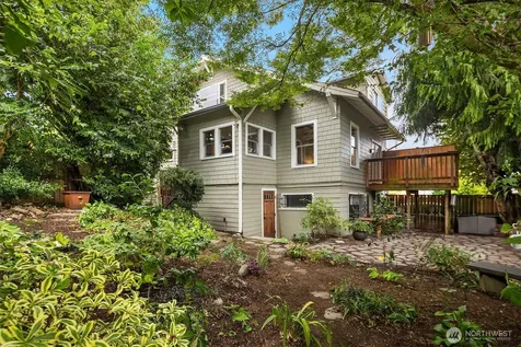 2710 18th Avenue S Seattle WA 98144