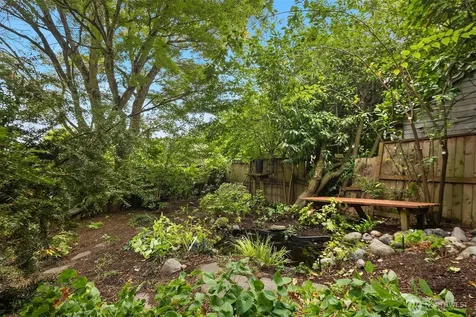 2710 18th Avenue S Seattle WA 98144
