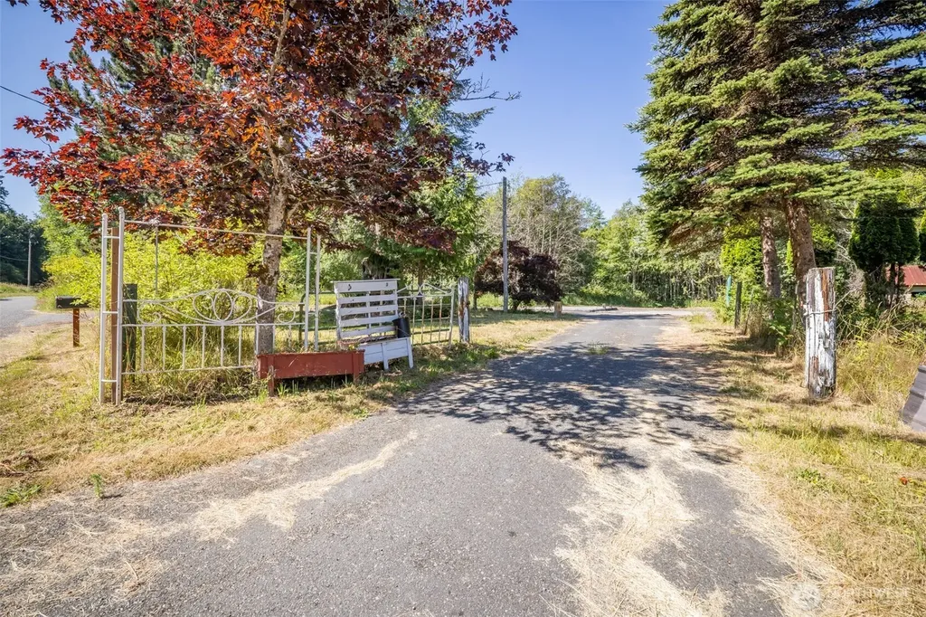 92 Gossett Road Port Angeles WA 98363