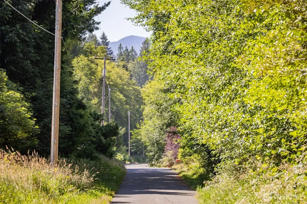 92 Gossett Road Port Angeles WA 98363