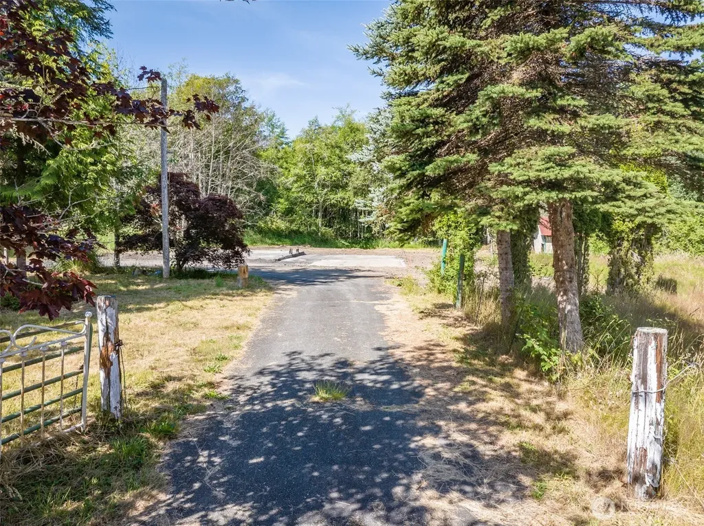 92 Gossett Road Port Angeles WA 98363
