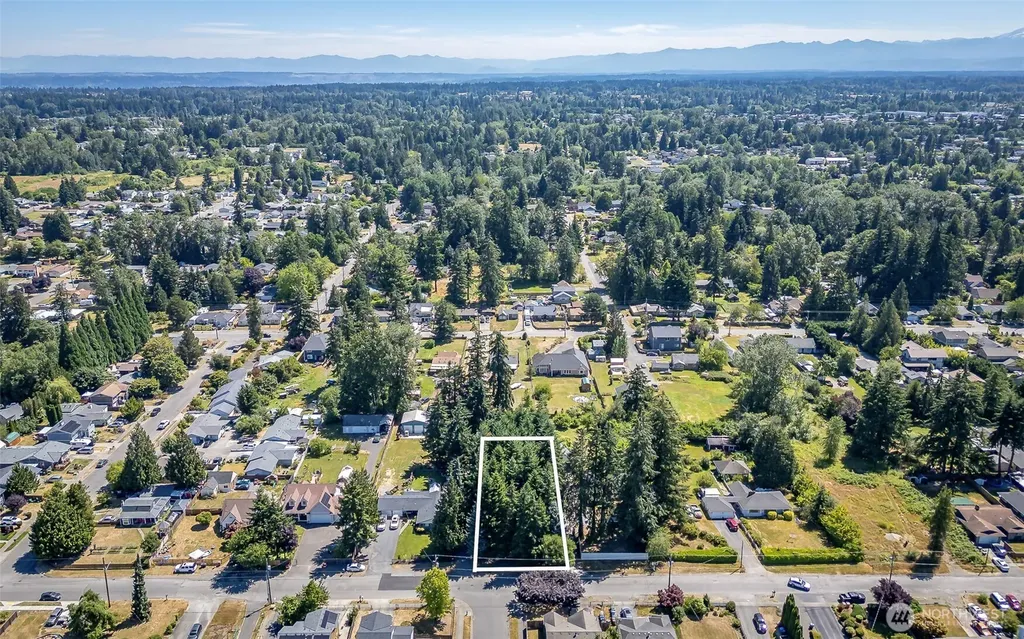 9127 E B Street Tacoma WA 98445