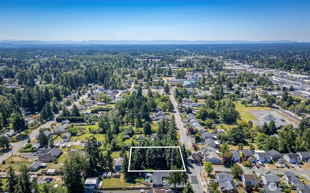 9127 E B Street Tacoma WA 98445