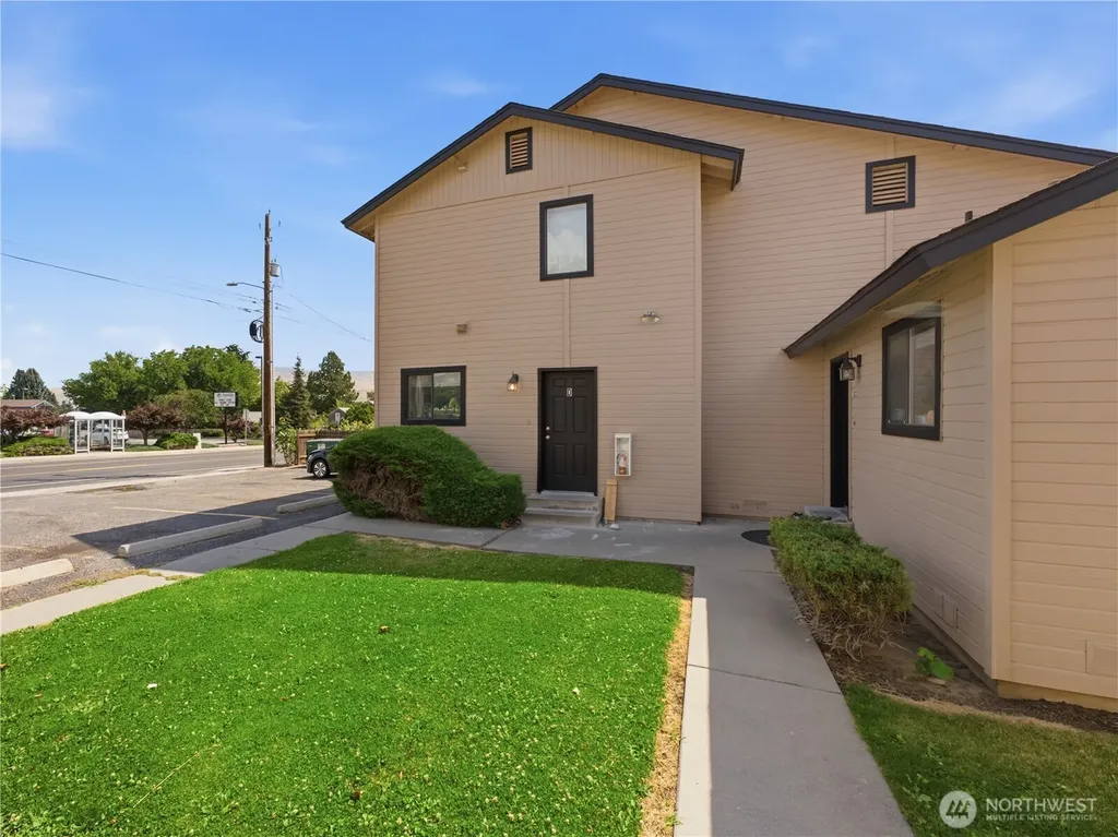 1321 Maple Street Wenatchee WA 98801