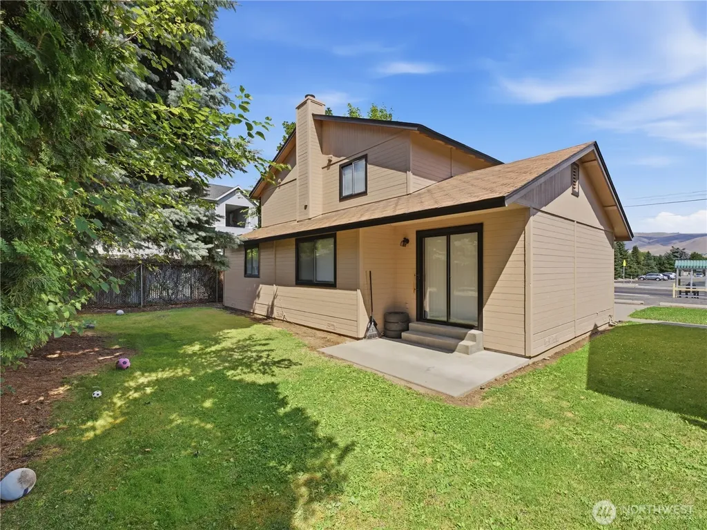 1321 Maple Street Wenatchee WA 98801