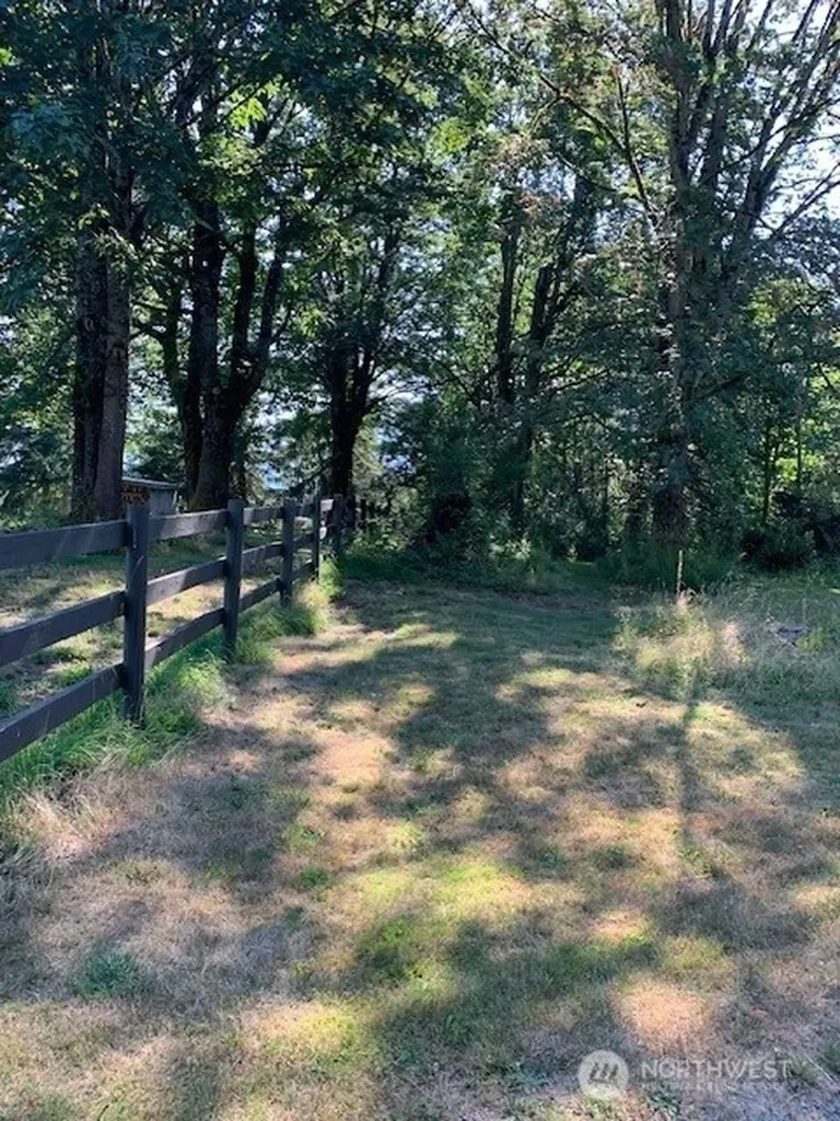 85 364th Avenue SE Snoqualmie WA 98065