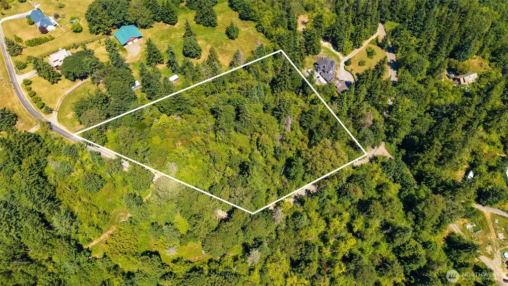 85 364th Avenue SE Snoqualmie WA 98065