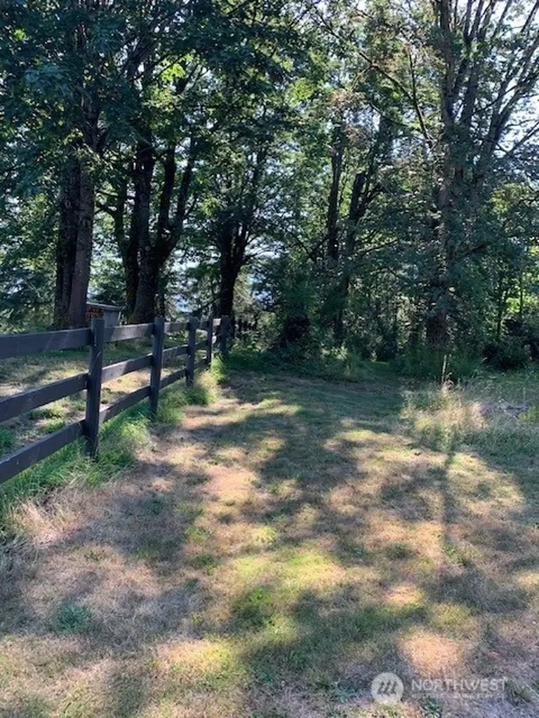 85 364th Avenue SE Snoqualmie WA 98065