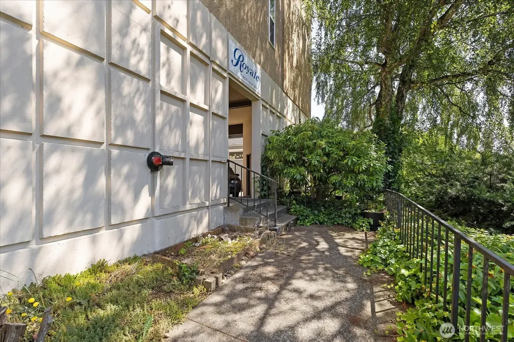 3209 Hoyt Avenue Everett WA 98201