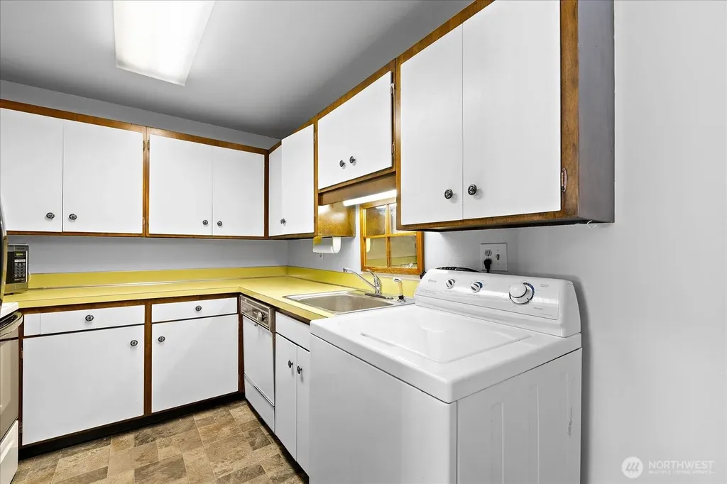 3209 Hoyt Avenue Everett WA 98201