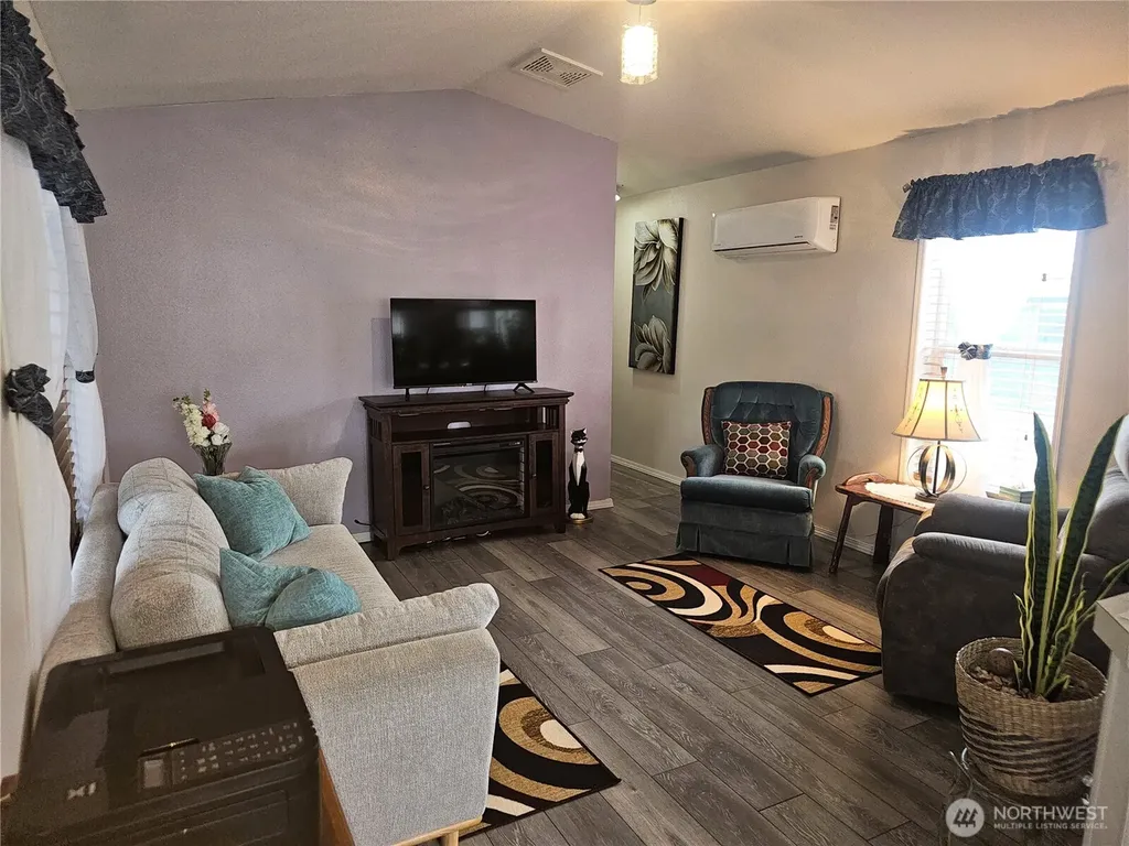 2423 Leisure Lane Centralia WA 98531